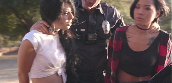  Police busts escaping sluts Gina Valentina, Honey Gold